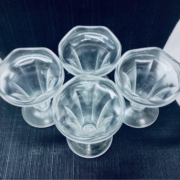 Plastic Single Scoop Ice Cream Cups - Picture 2 of 3